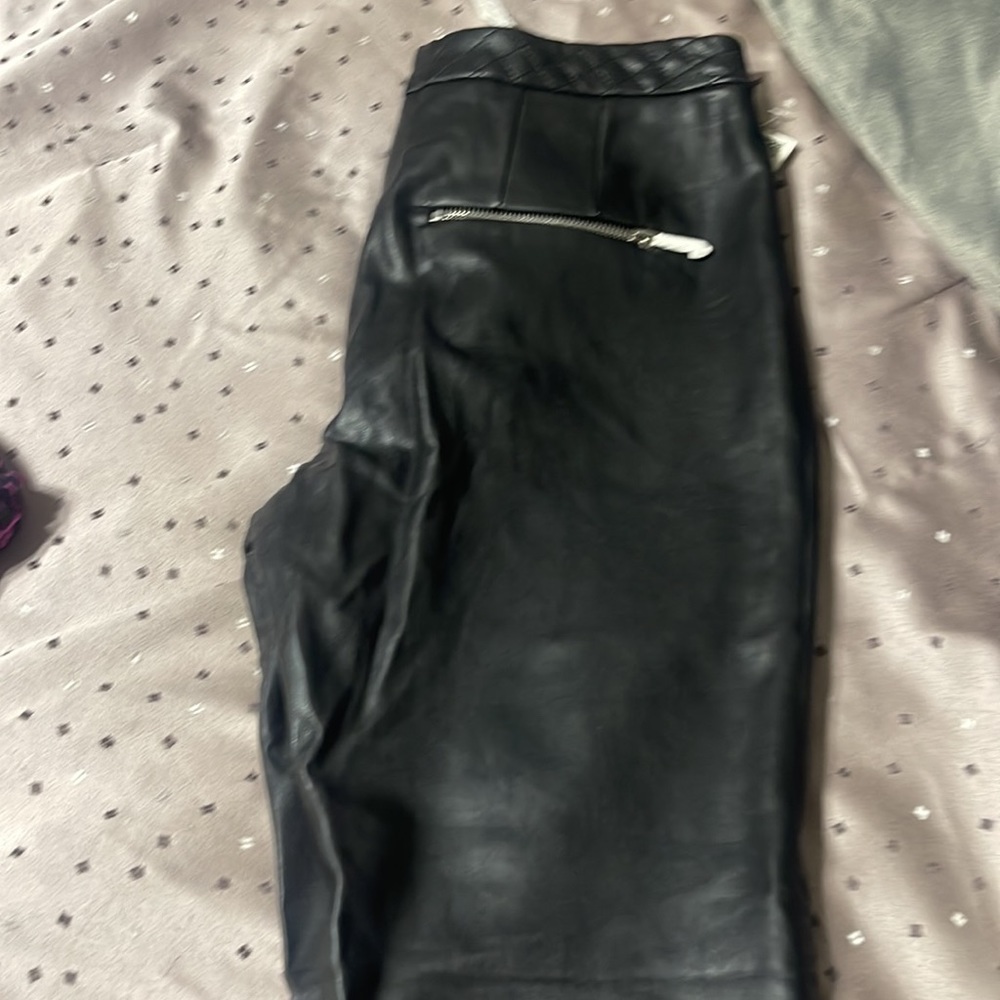 Leather faux pants - Picture 6 of 7